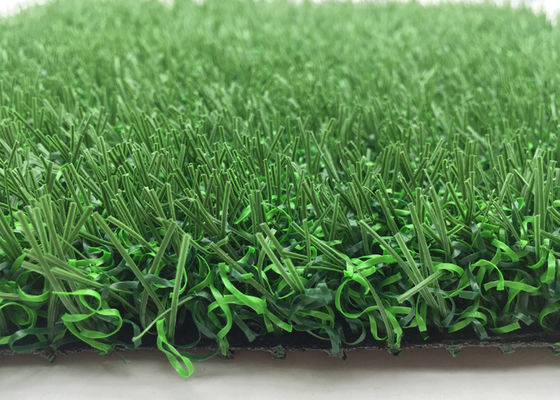 中国 PEの茎繊維とのサッカーのためのSynteticの深緑色の非充填の人工的な草 サプライヤー
