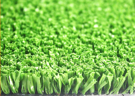 中国 多機能のスポーツのテニスの人工的な草色の紫外線抵抗力がある高密度 サプライヤー